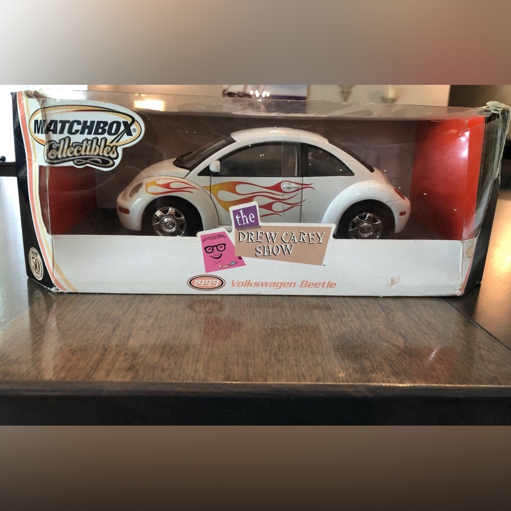 Matchbox Drew Carey Show 1999 VW Volkswagen Beetle Diecast 1:18 Flames Box